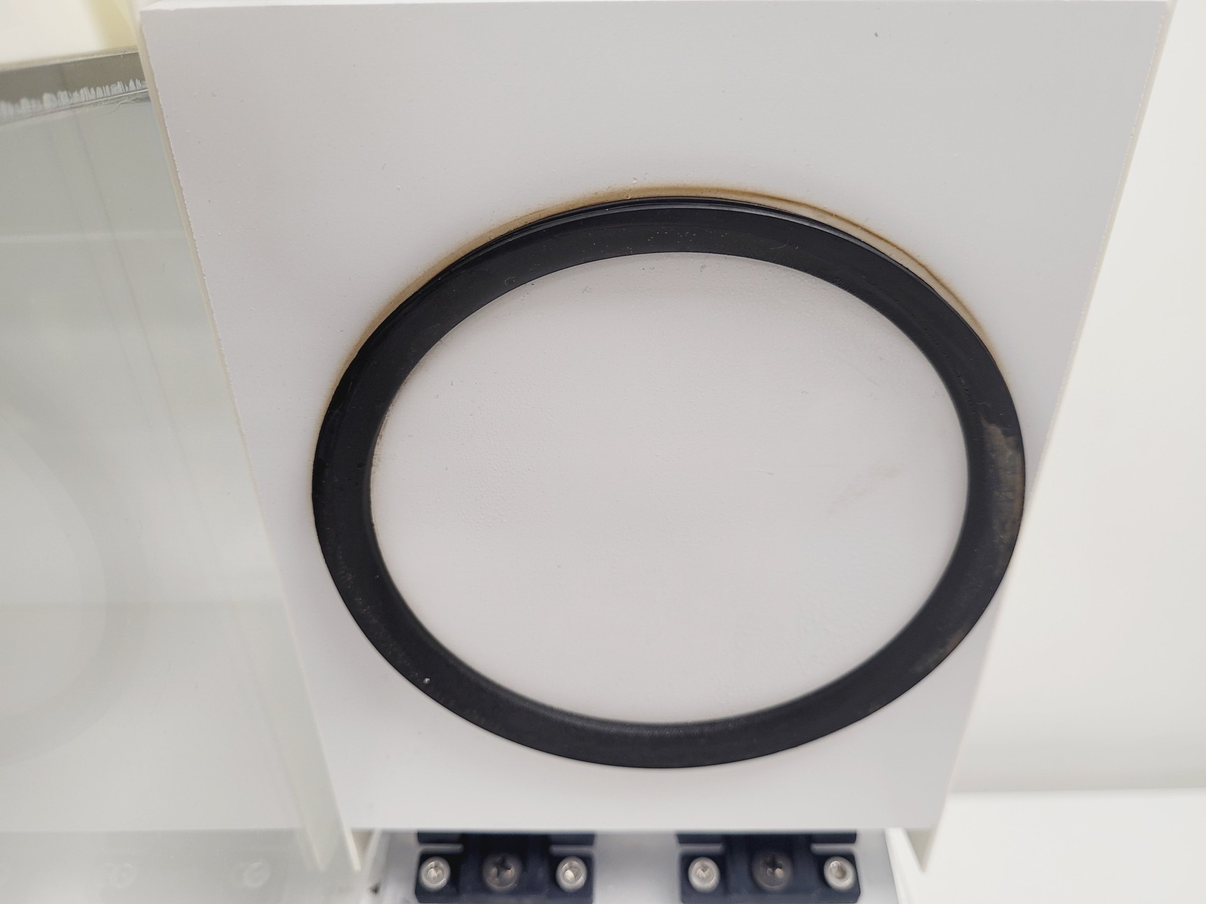 Image of Baker Ruskinn BUGBOX Anaerobic Cabinet Lab