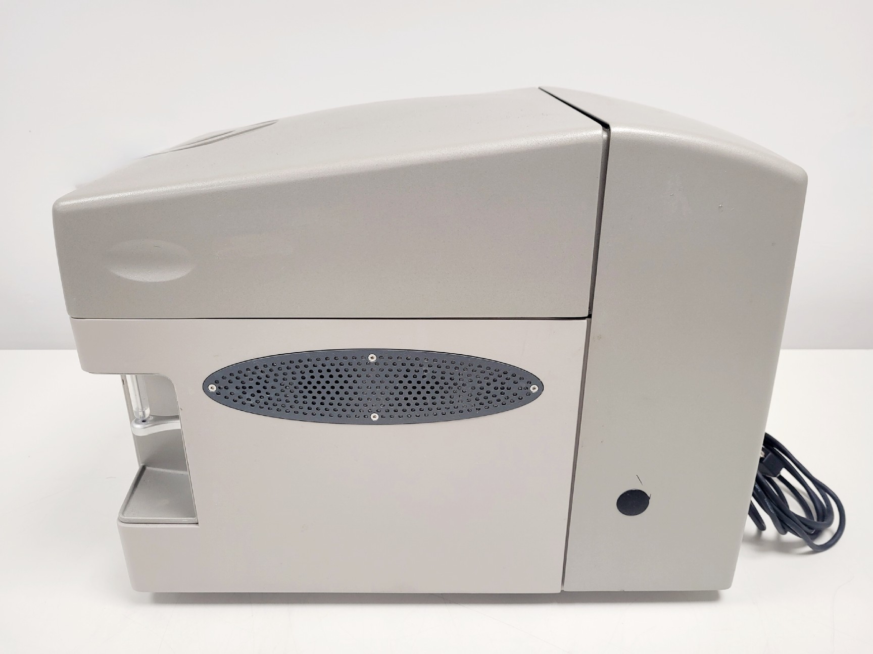 Image of DakoCytomation CyAn ADP Flow Cytometer with SMS & PC