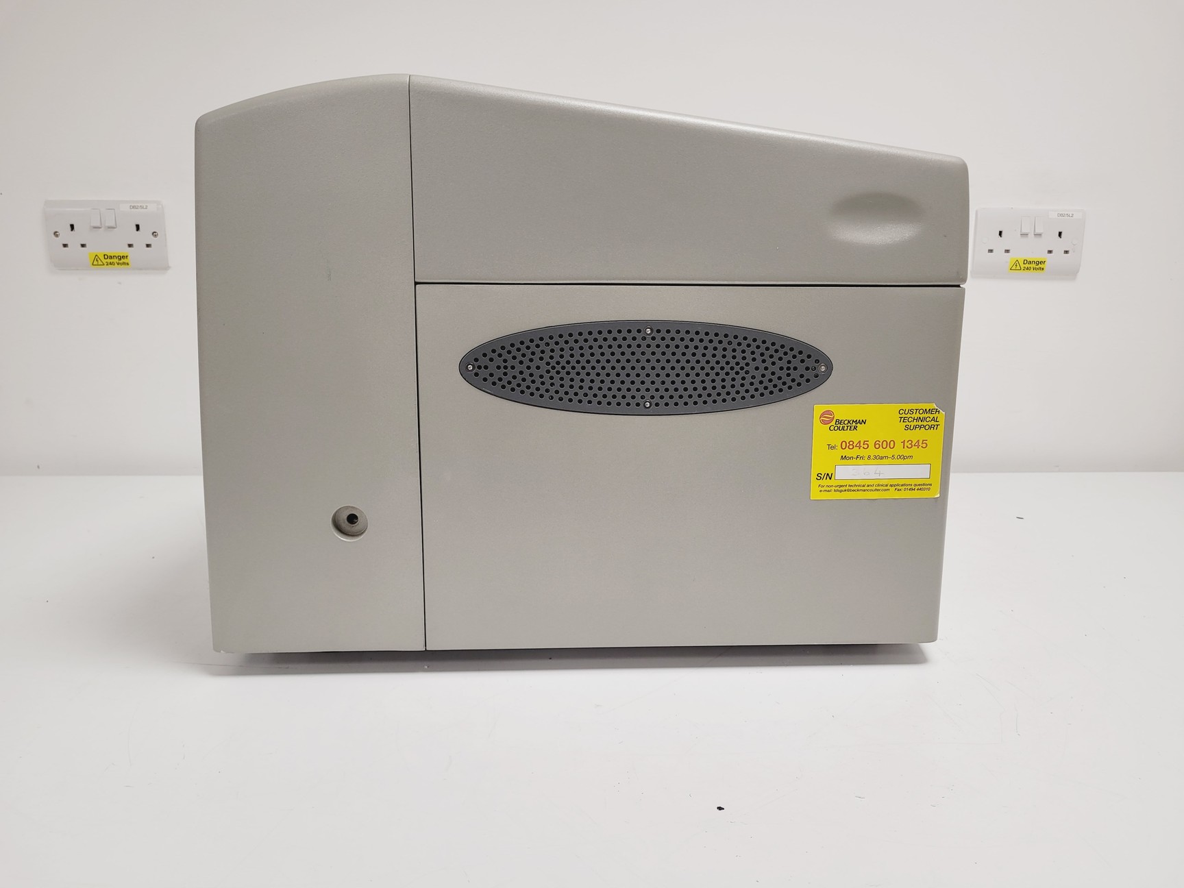 Image of DakoCytomation CyAn ADP Flow Cytometer