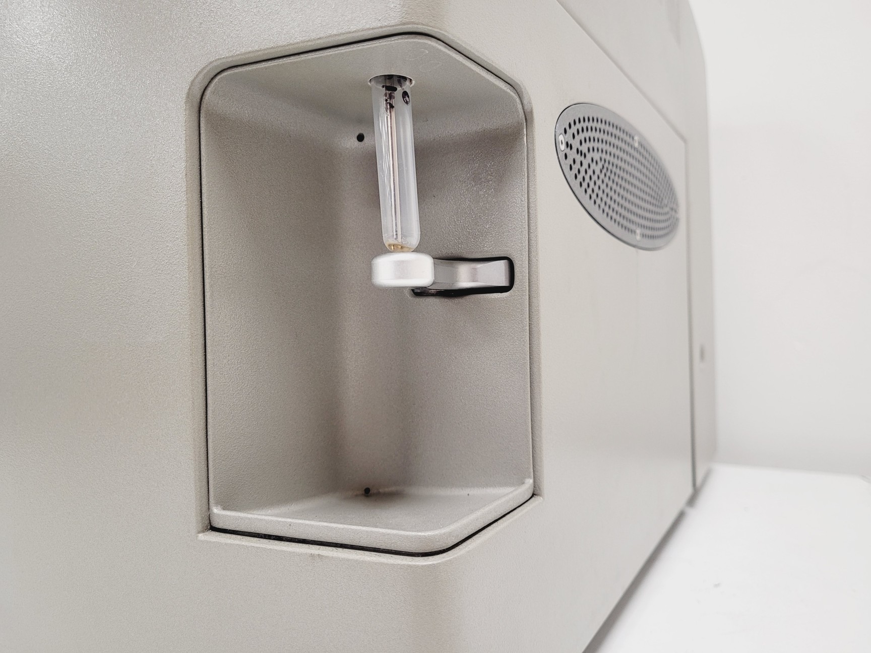 Image of DakoCytomation CyAn ADP Flow Cytometer