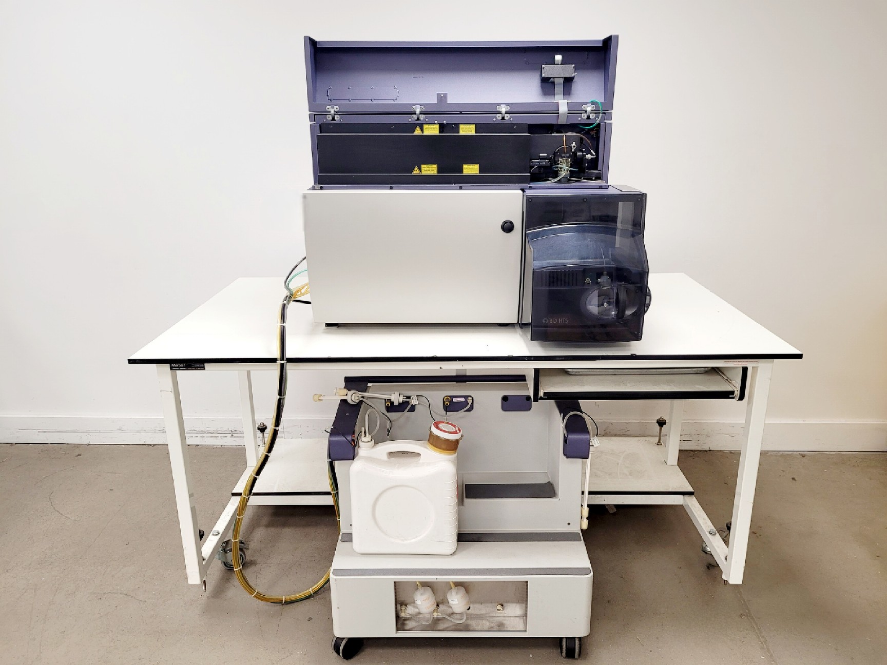 Image of BD FACSCanto II Flow Cytometer with Fluidics Cart Lab