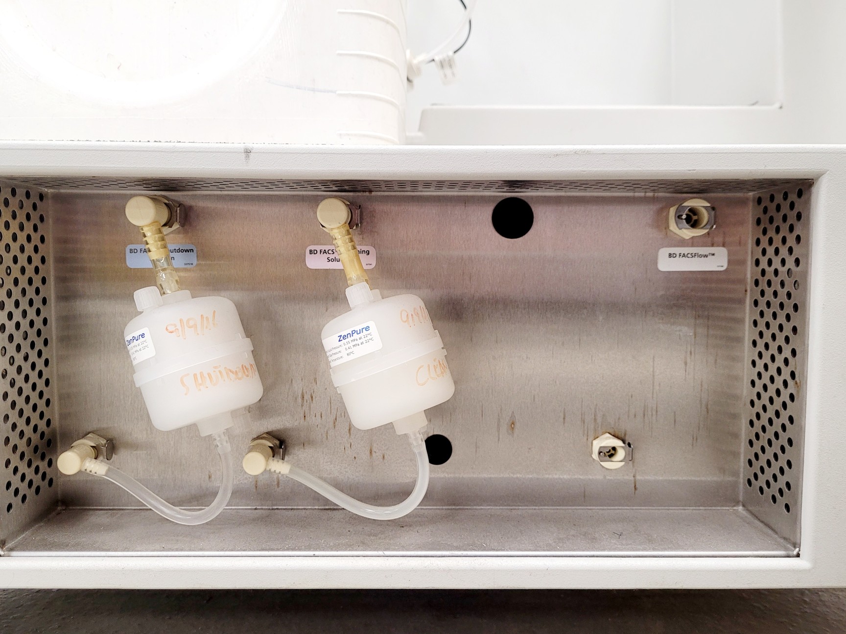 Image of BD FACSCanto II Flow Cytometer with Fluidics Cart Lab