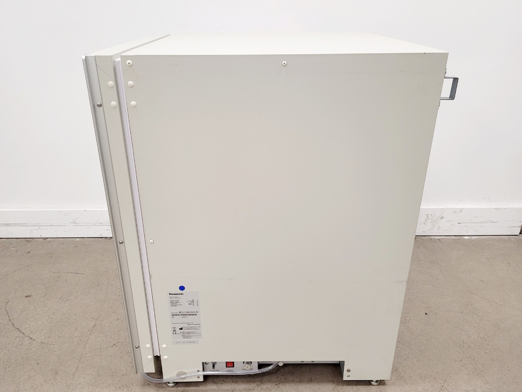 Image of Panasonic MCO-170AICUVH-PE IncuSafe CO2 Incubator Lab
