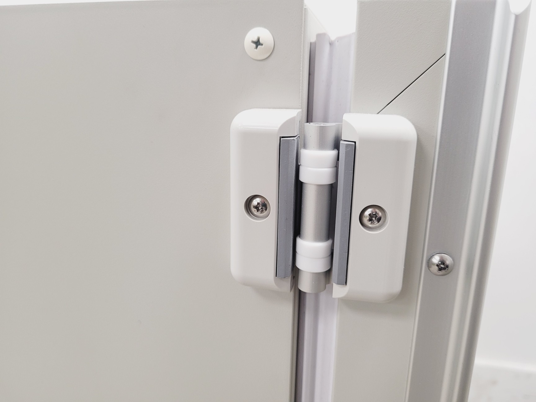 Image of Panasonic MCO-170AICUVH-PE IncuSafe CO2 Incubator Lab