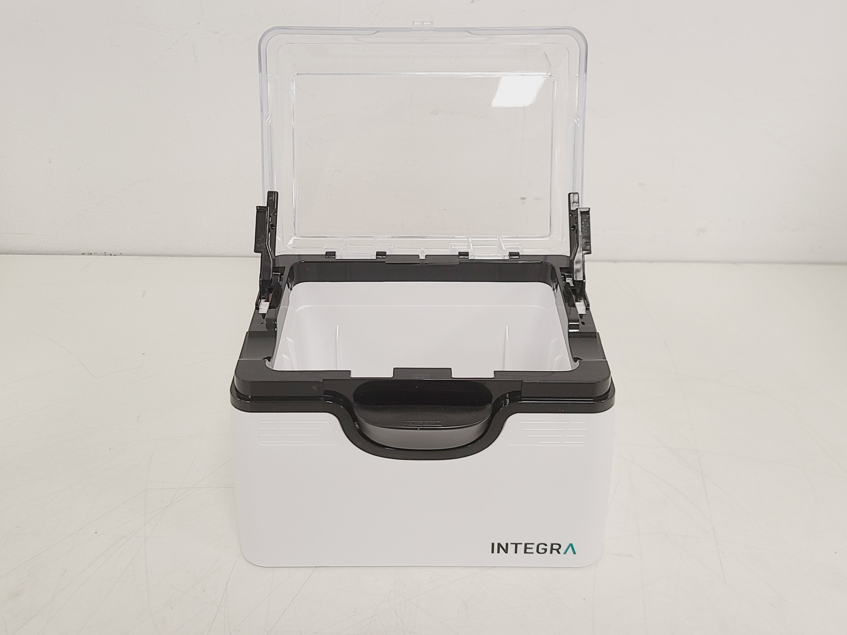 Image of 29 x Reusable ECO base Integra Tip Boxes & 4x Pop Top Base 