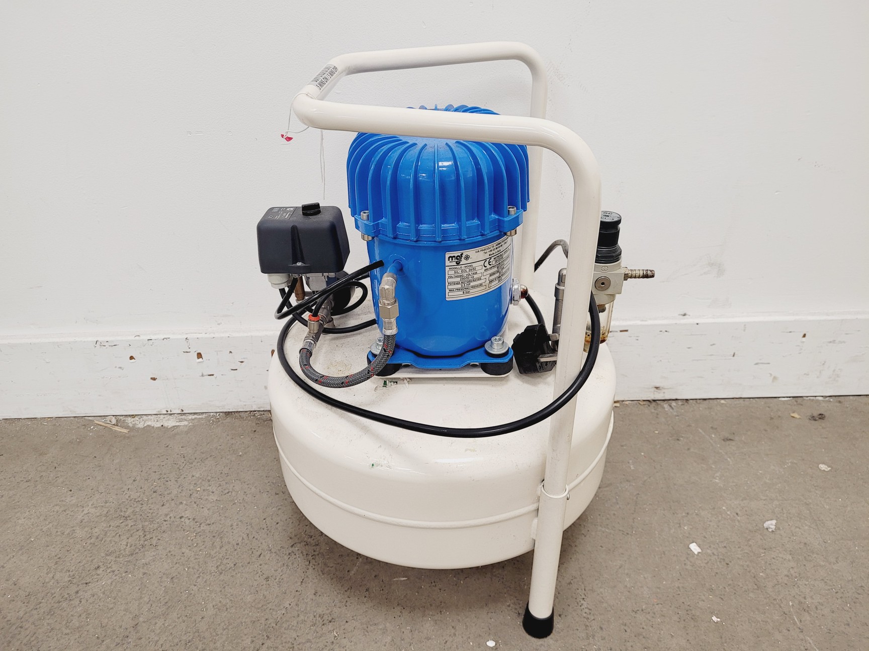 Image of MGF Compressors Model SIL-EOL 24/50 Air Compressor 