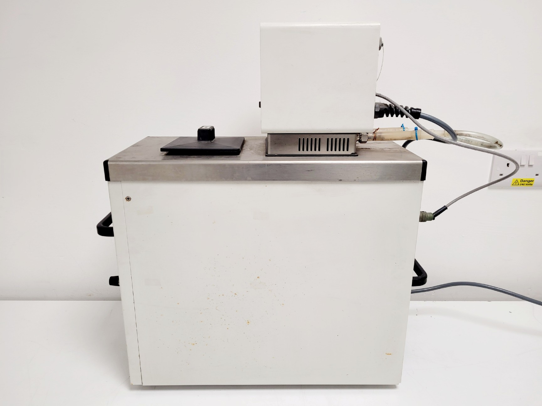 Image of Haake C25 Recirculating Water Bath w/ F6 Controller