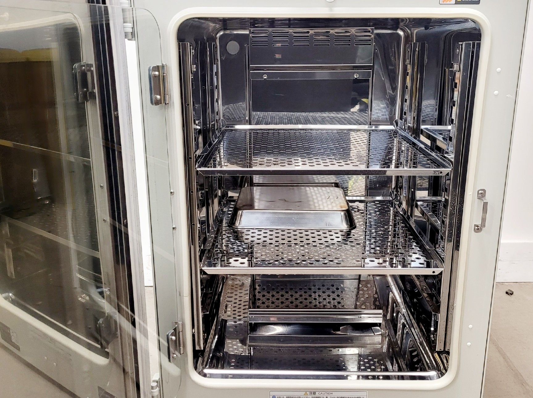 Image of Sanyo MCO-19AIC Laboratory CO2 Incubator