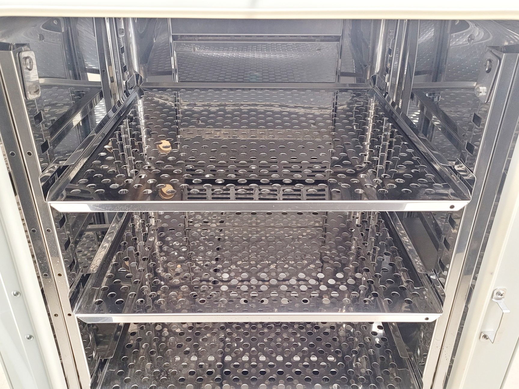 Image of Sanyo MCO-19AIC Laboratory CO2 Incubator 