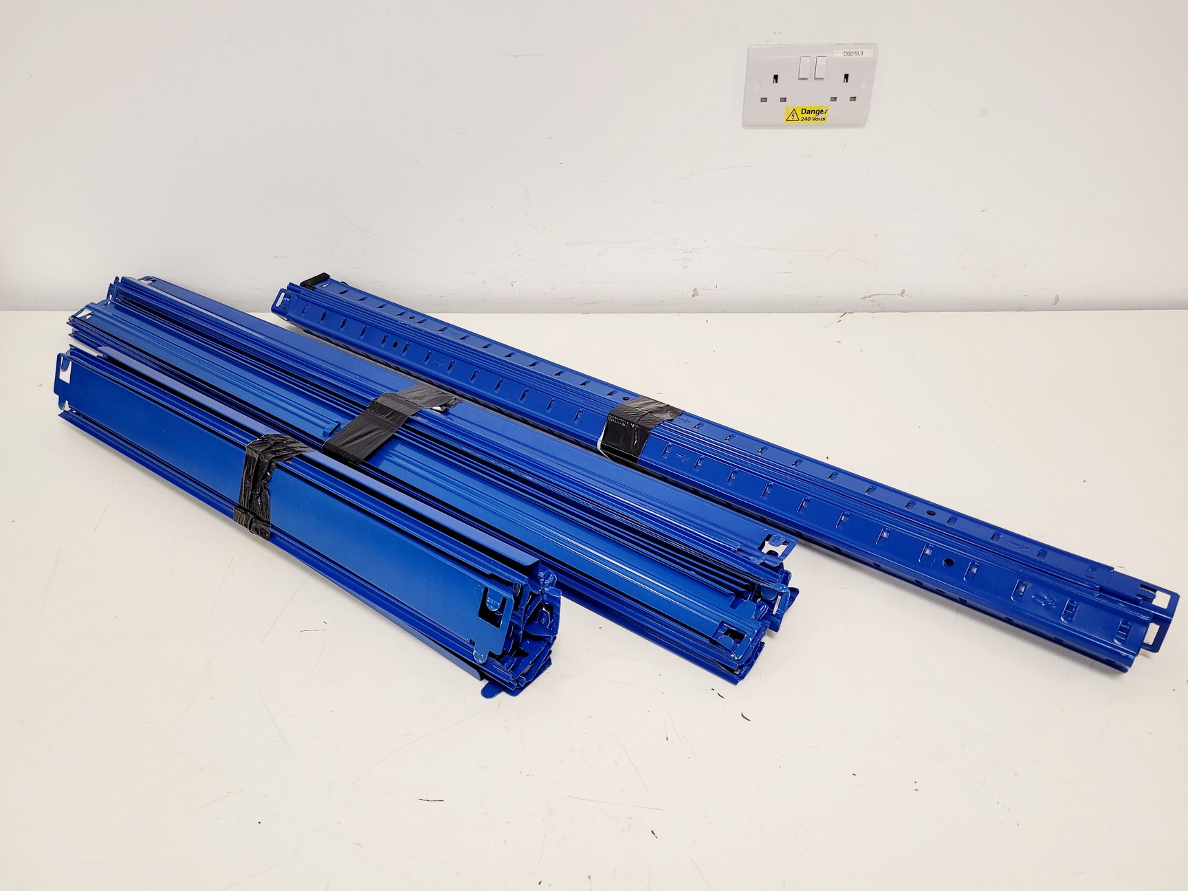 Image of Metail Frame Shelving Unit 5 x Shelves 180 cm Height 