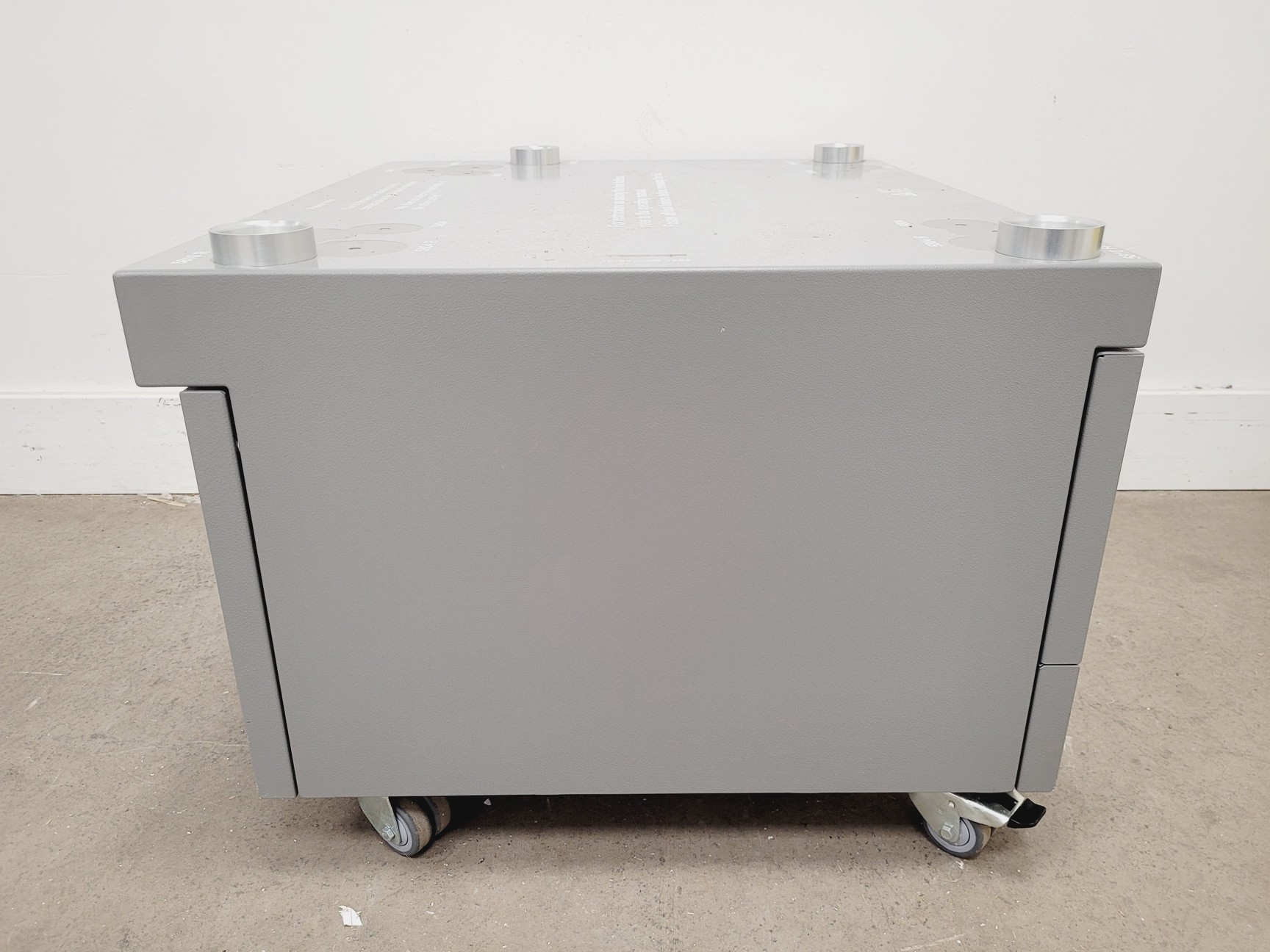 Image of  Eppendorf Mobile Centrifuge Table Model 5821