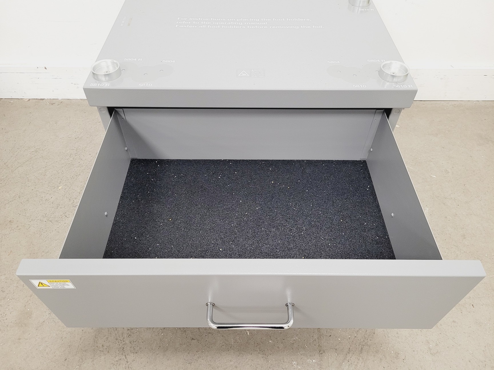 Image of  Eppendorf Mobile Centrifuge Table Model 5821