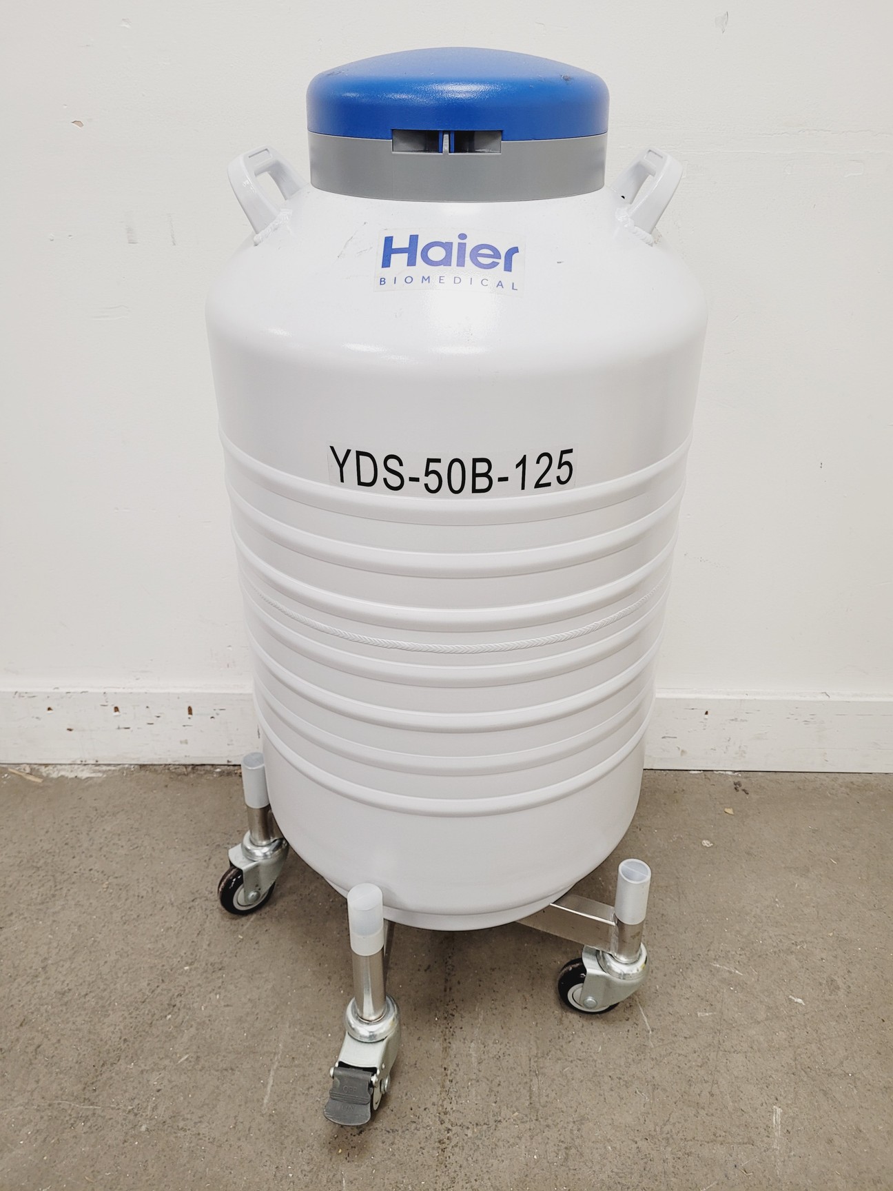 Image of Haier Biomedical YDS-50B-125 Liquid Nitrogen Biological Dewar w/ Sample Racks