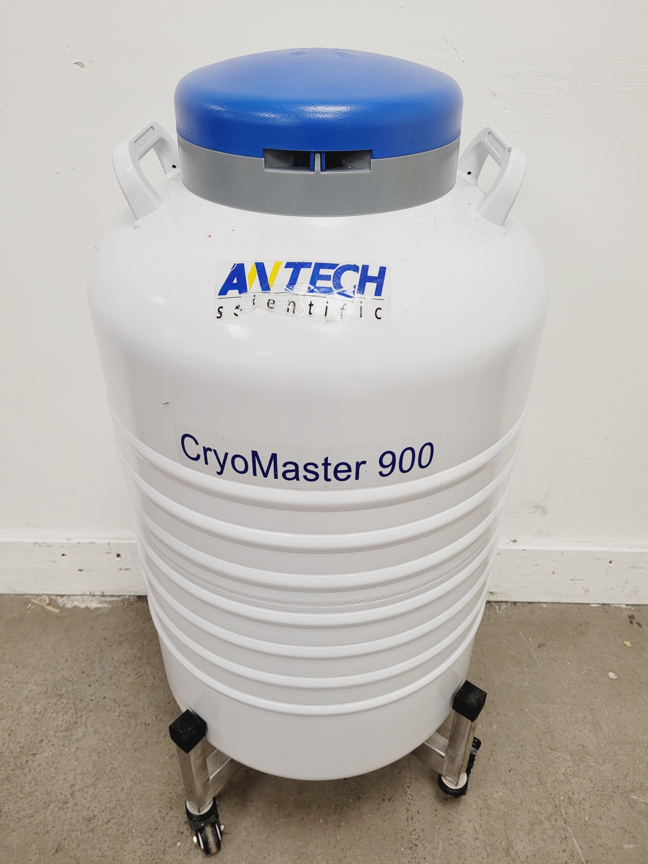 Image of Antech Scientific CryoMaster 900 Liquid Nitrogen Cryogenic Storage Dewar