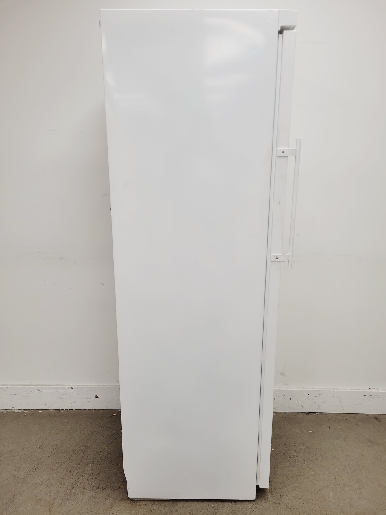 Image of Liebherr Mediline LKexv 3910 Laboratory Refrigerator 