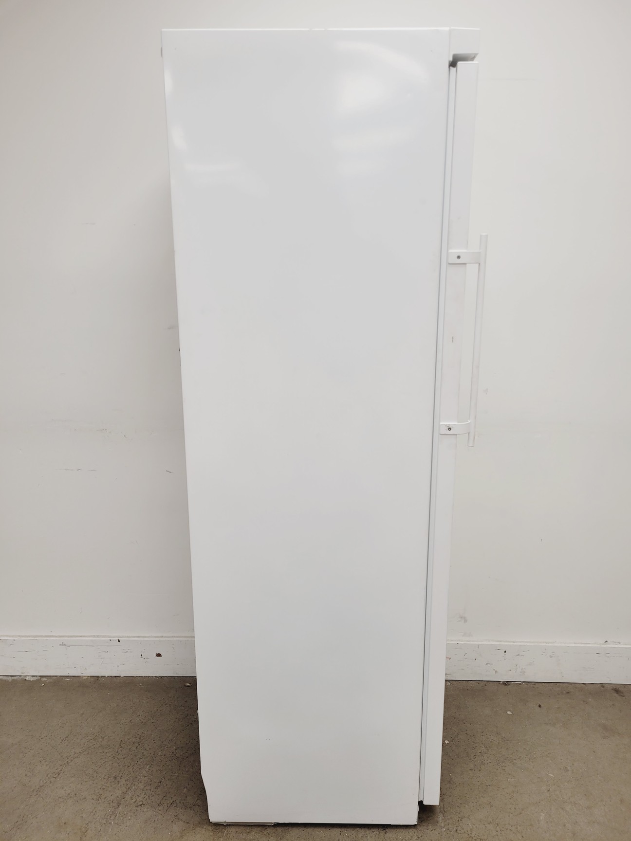Image of Liebherr Mediline LKexv 3910 Laboratory Refrigerator 