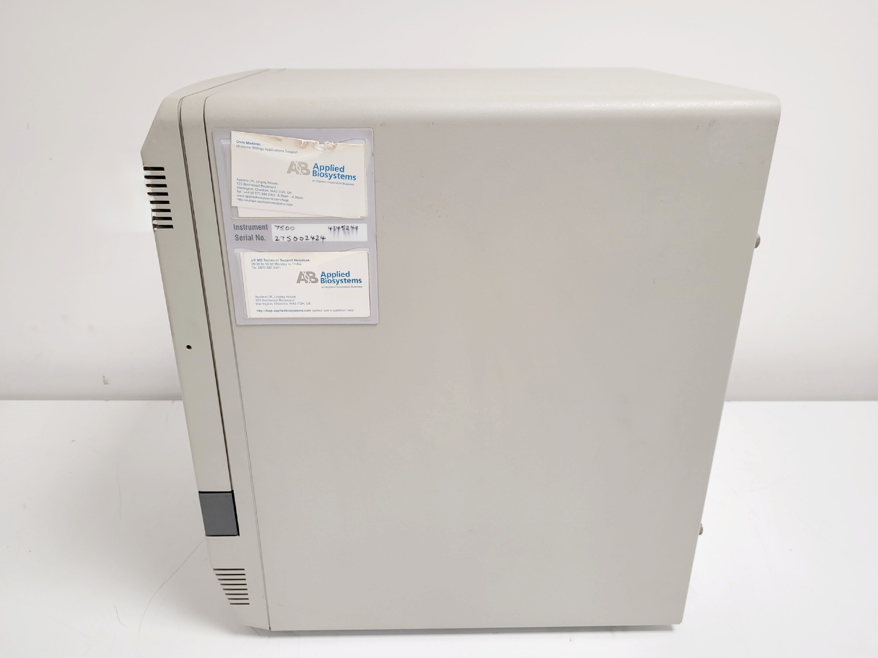 Image of Applied Biosystems 7500 R-T Real-Time PCR machine 96 Well 