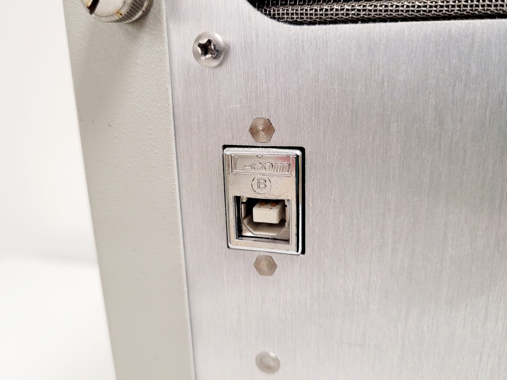 Image of Applied Biosystems 7500 R-T Real-Time PCR machine 96 Well 