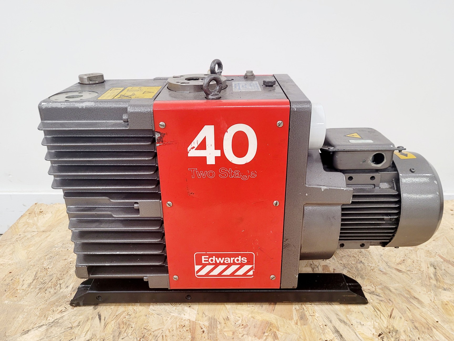Image of Edwards E2M40 Vacuum Pump