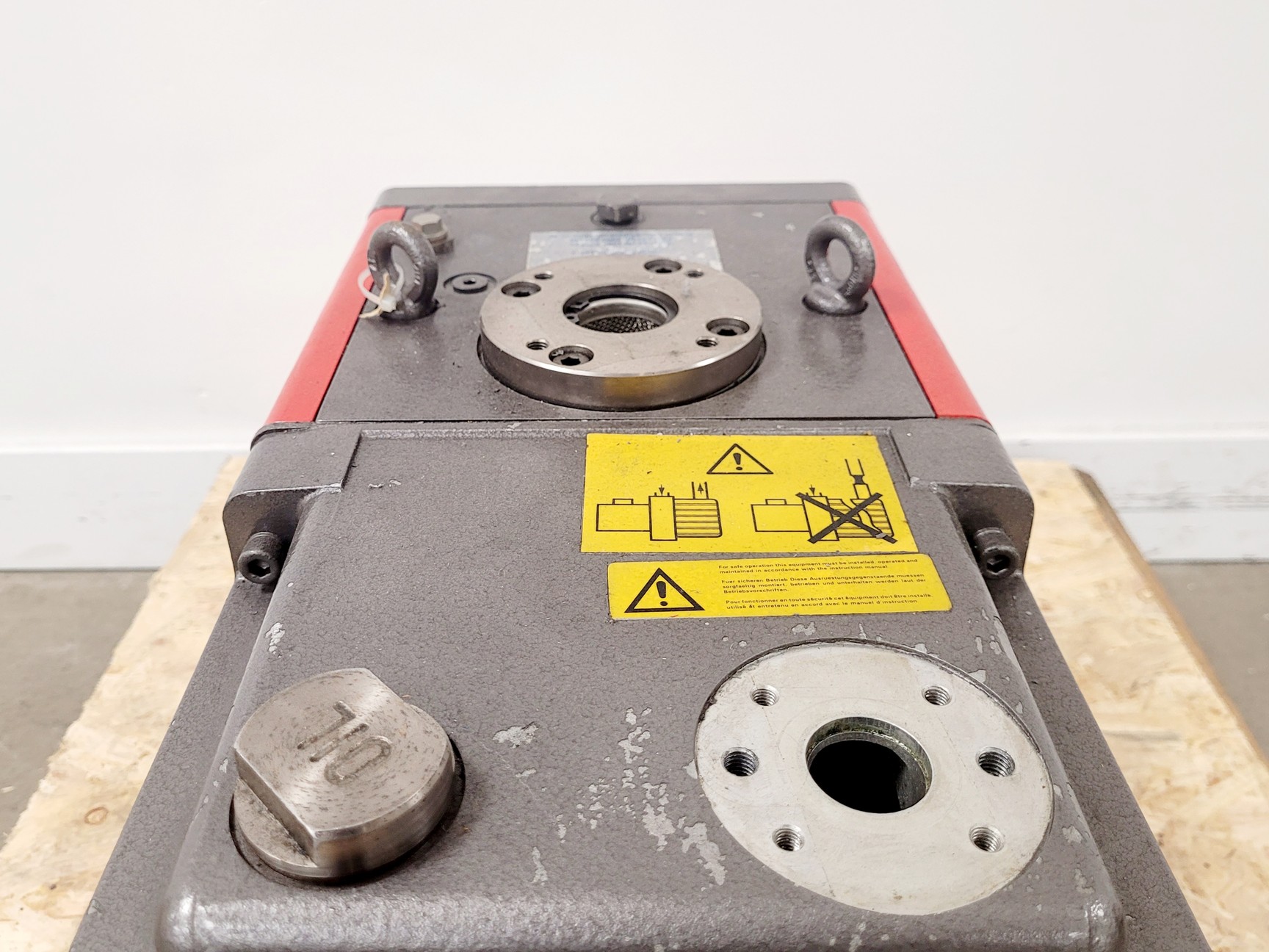 Image of Edwards E2M40 Vacuum Pump