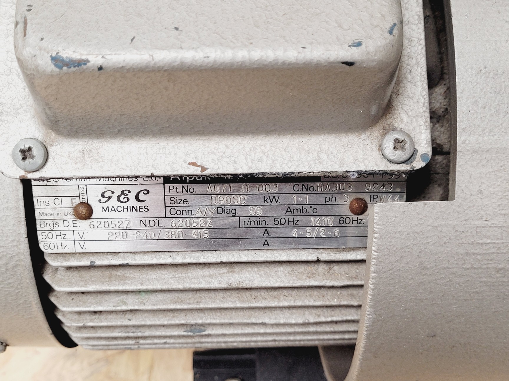 Image of Edwards E2M40 Vacuum Pump 60kg 