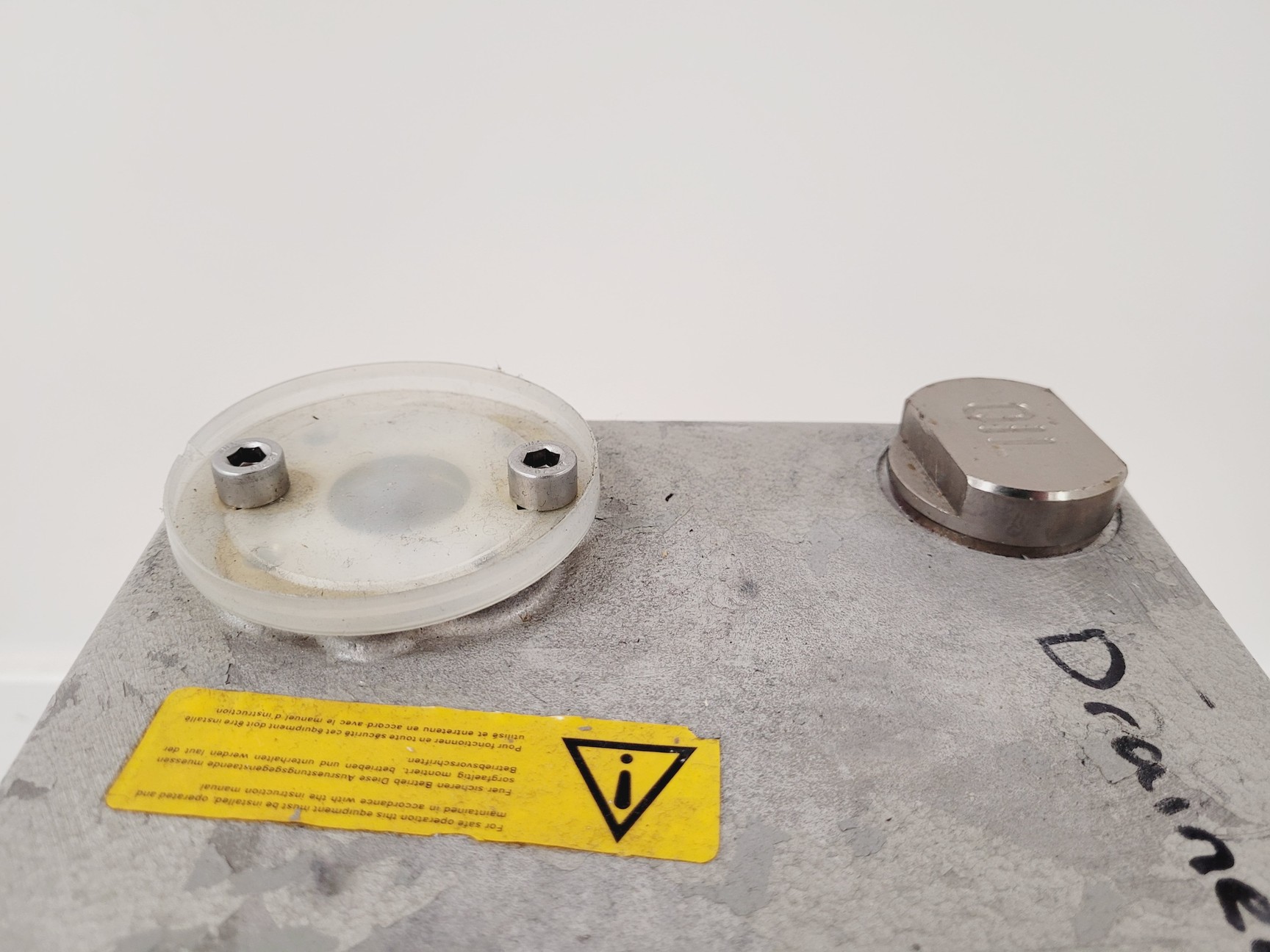 Image of Edwards E2M40 Vacuum Pump 60kg 