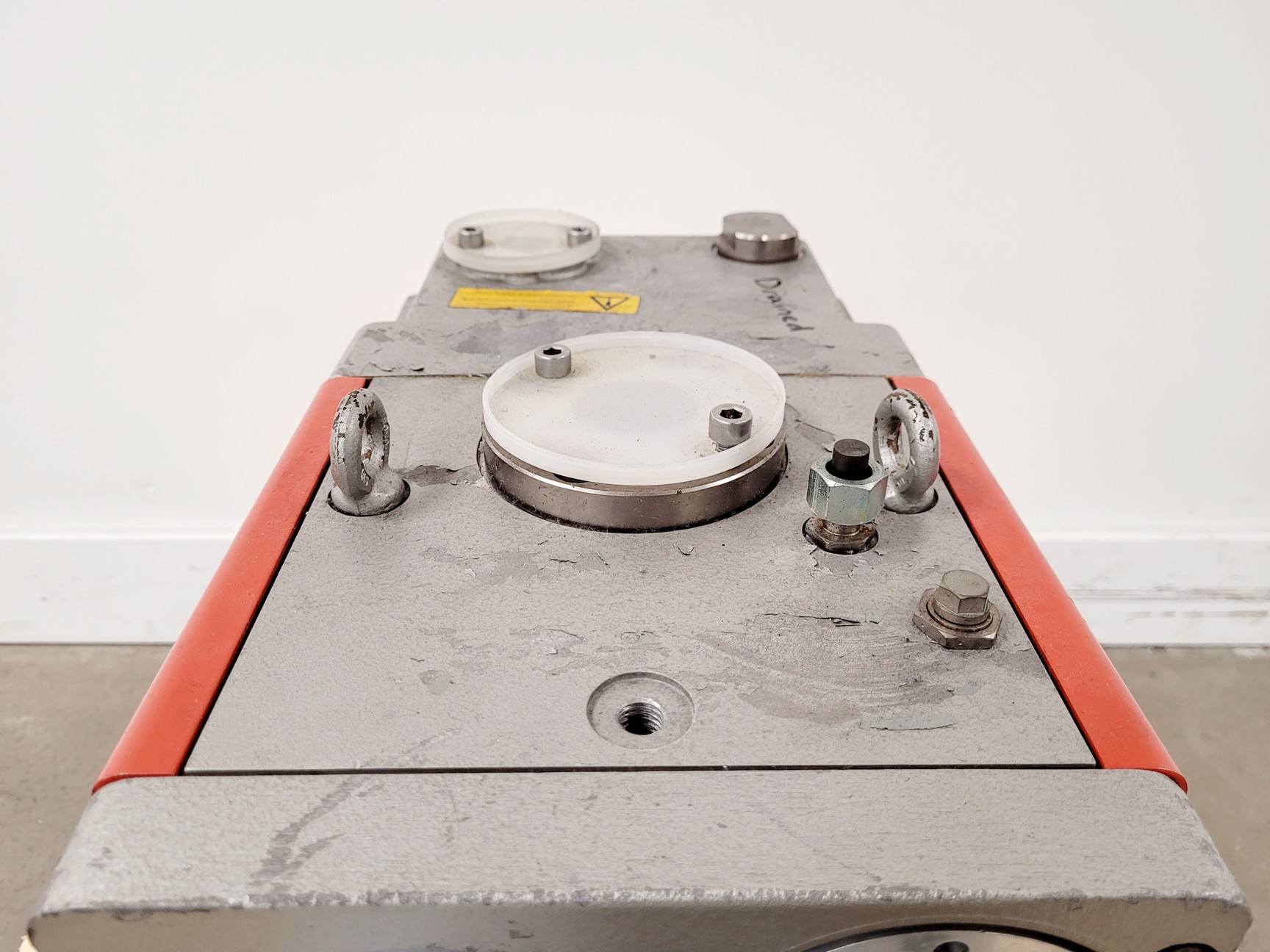 Image of Edwards E2M40 Vacuum Pump 60kg 