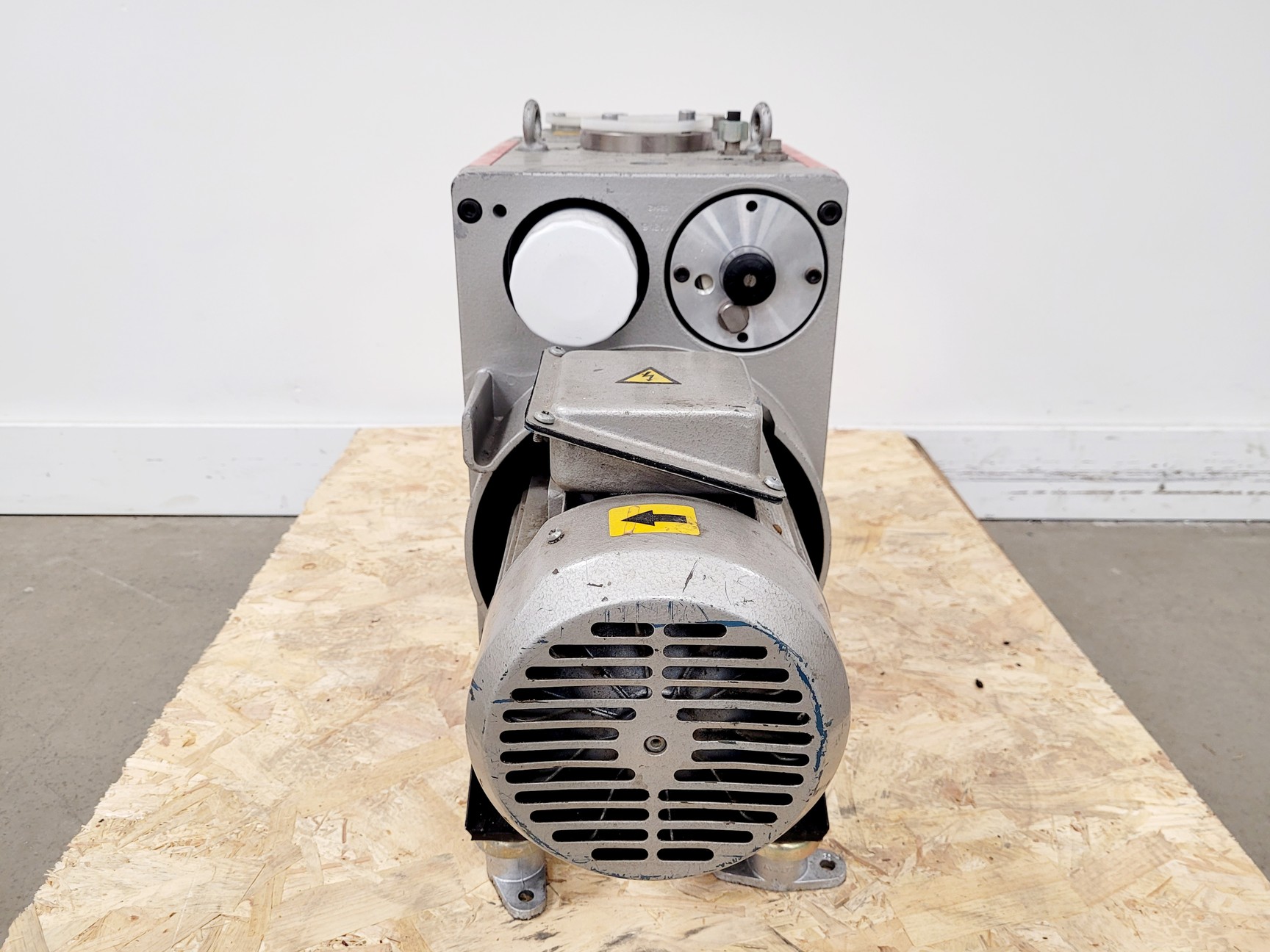 Image of Edwards E2M40 Vacuum Pump 60kg 