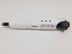 Thumbnail image of Job Lot of 43 x EVOLVE Integra Pipettes (0.2-2ul - 500-5000ul) w/ 5 x Stand Lab