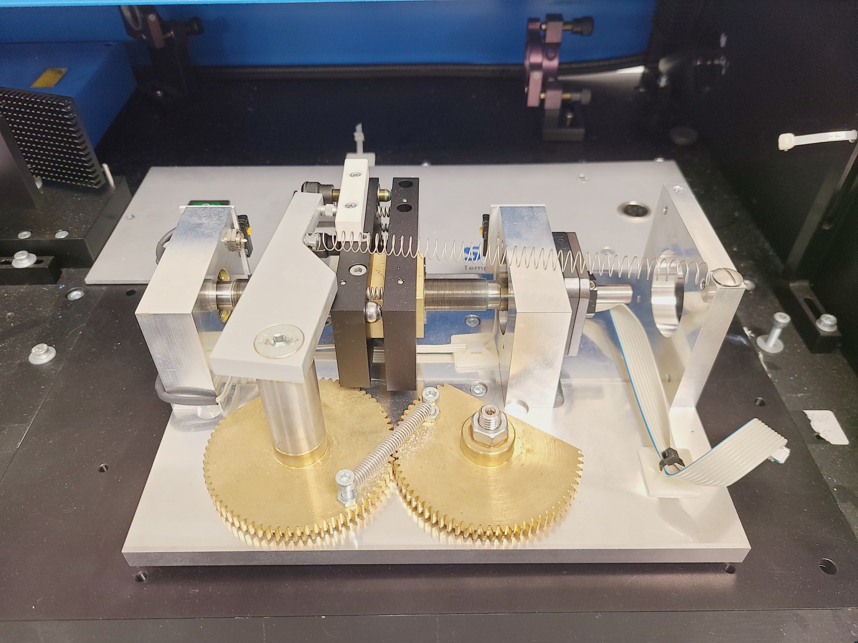Image of Sirah Cobra-Stretch CSTR-G-18 Dye Laser w/ Tandem-H0, Frequency Conversion & PC