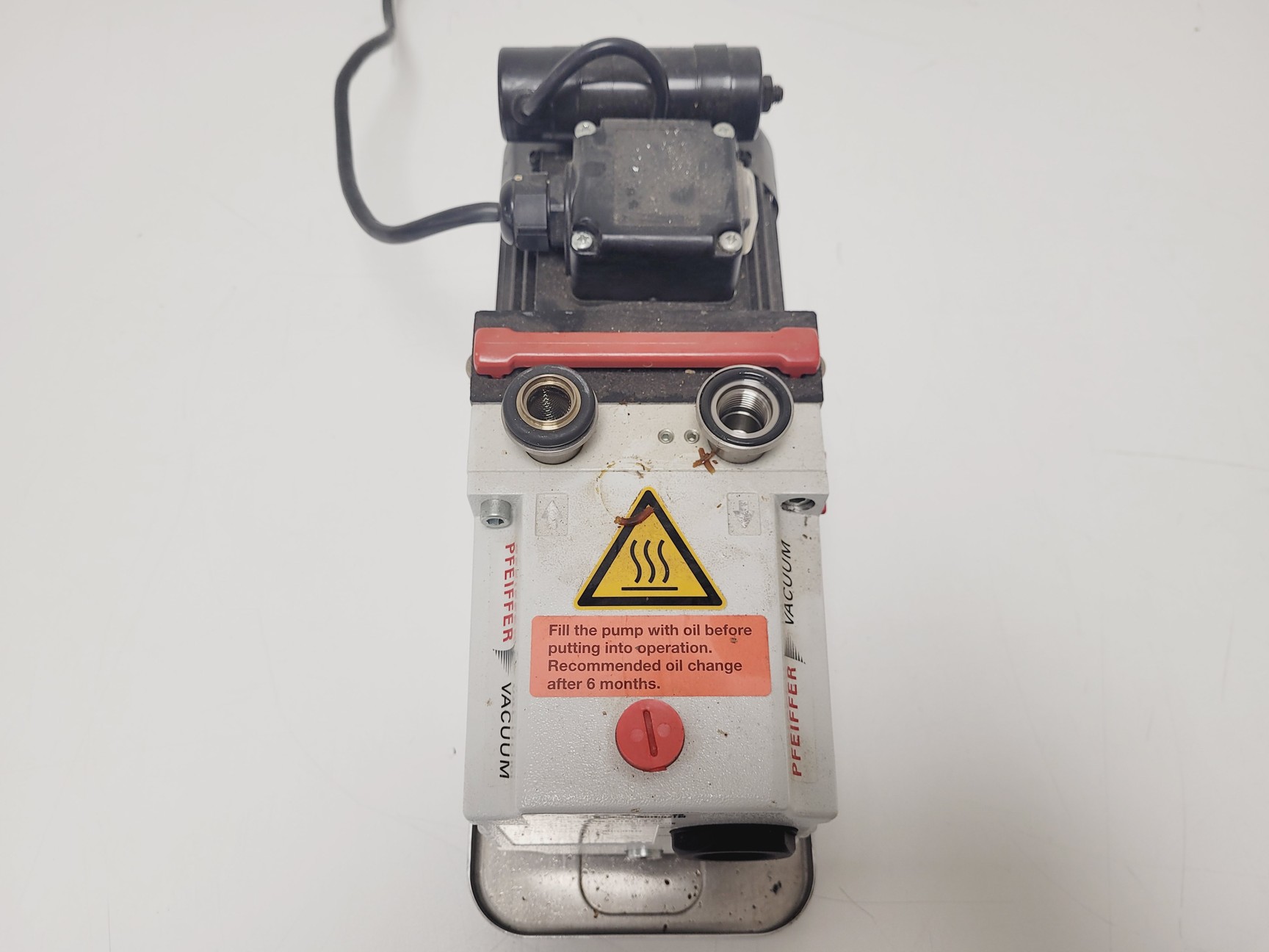 Image of Pfeiffer Duo 2.5 Rotary Vane Vacuum Pump 