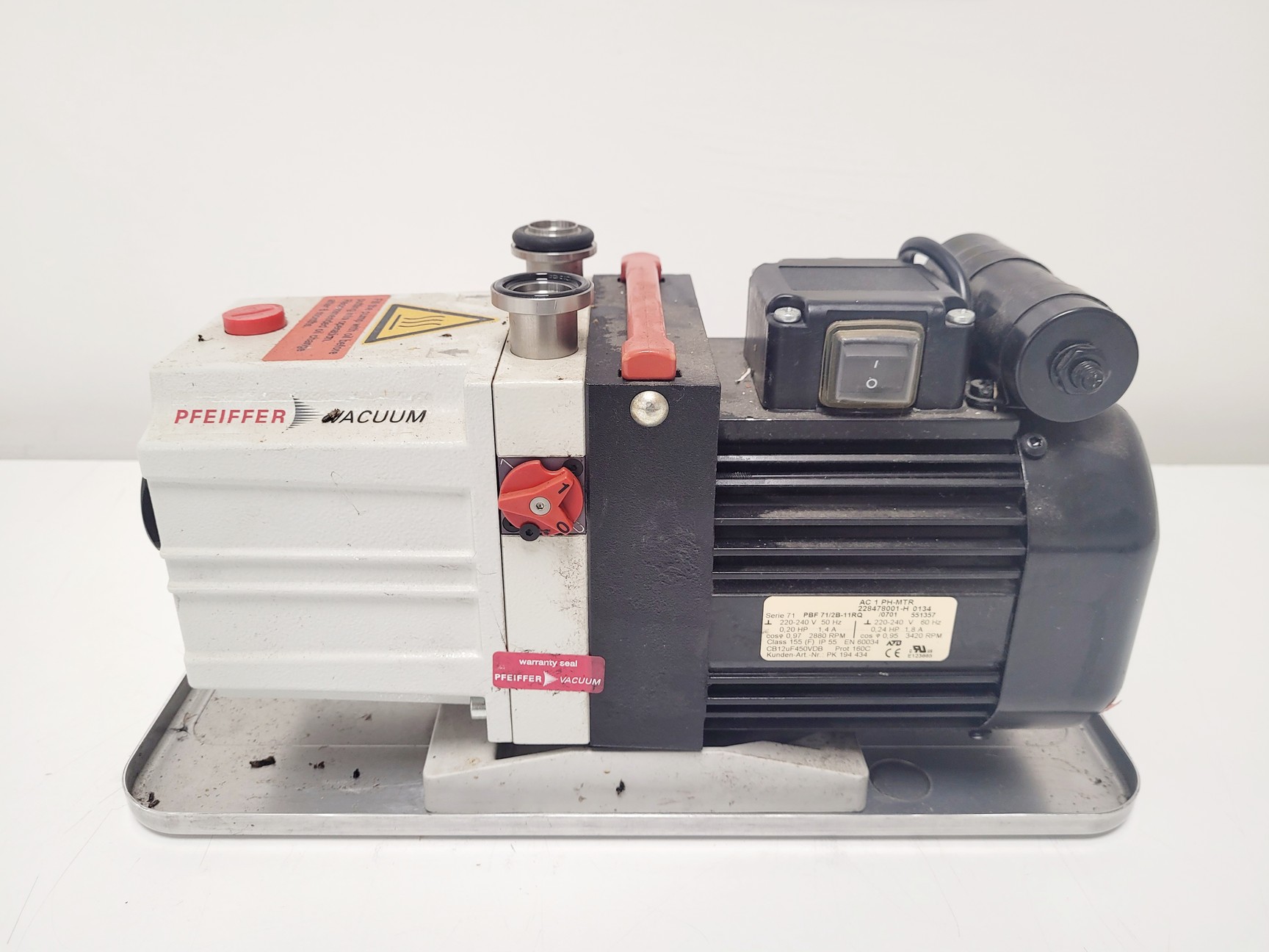 Image of Pfeiffer Duo 2.5 Rotary Vane Vacuum Pump 
