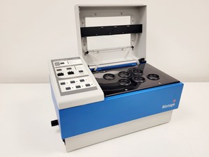 Thumbnail image of Biotage TurboVap II Sample Evaporator & 10x 200ml Biotage Tubes Lab