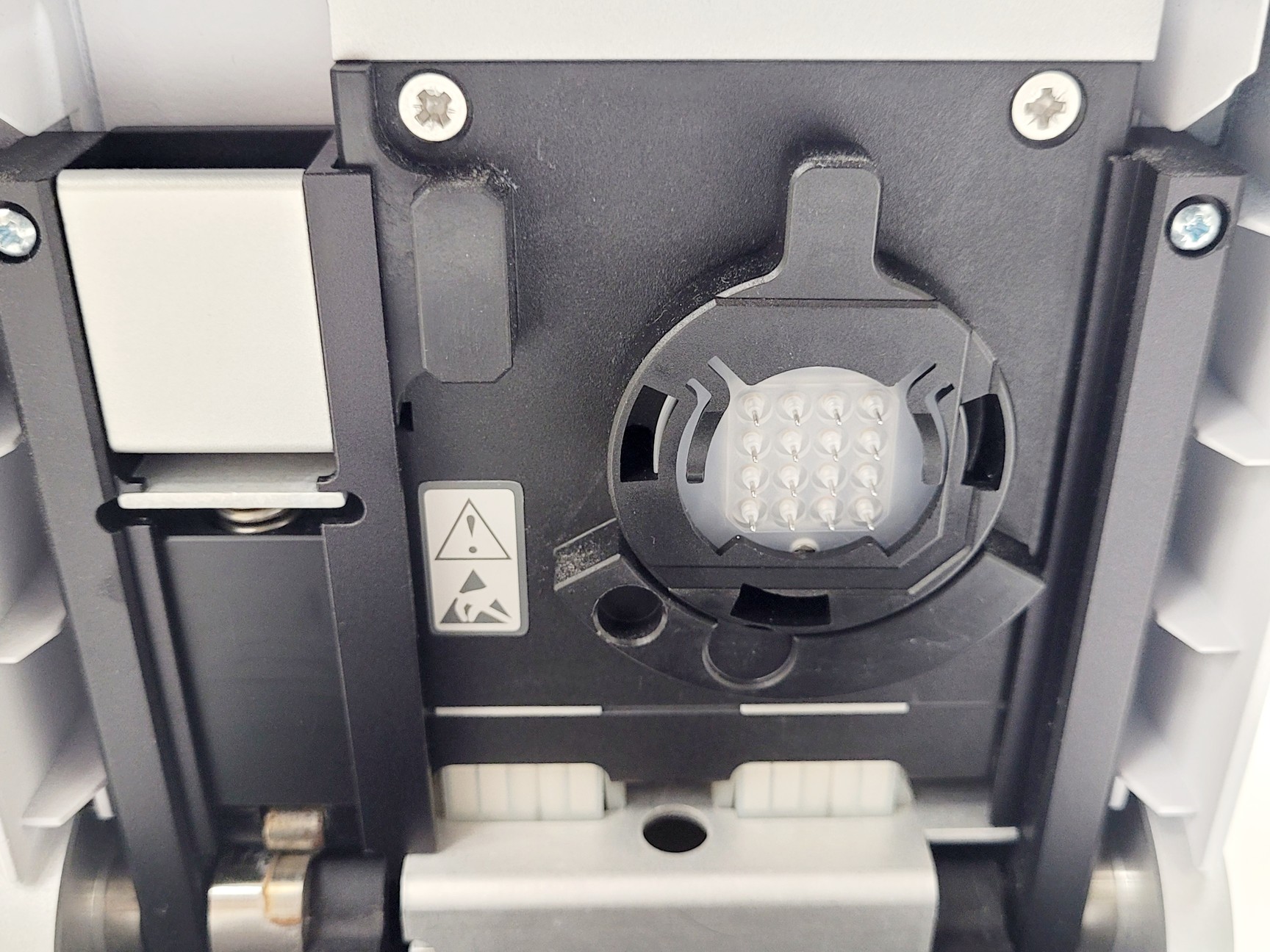 Image of Agilent 2100 Bioanalyzer G2939B (2021) Lab