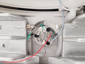 Thumbnail image of Agilent 1100 Series HPLC System G1321A, G1314A, G1316A, G1312A, G1367A, G1330B