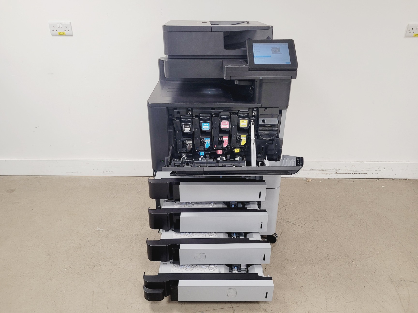 Image of HP Colour Laser Jet Flow MFP M880 Series Printer