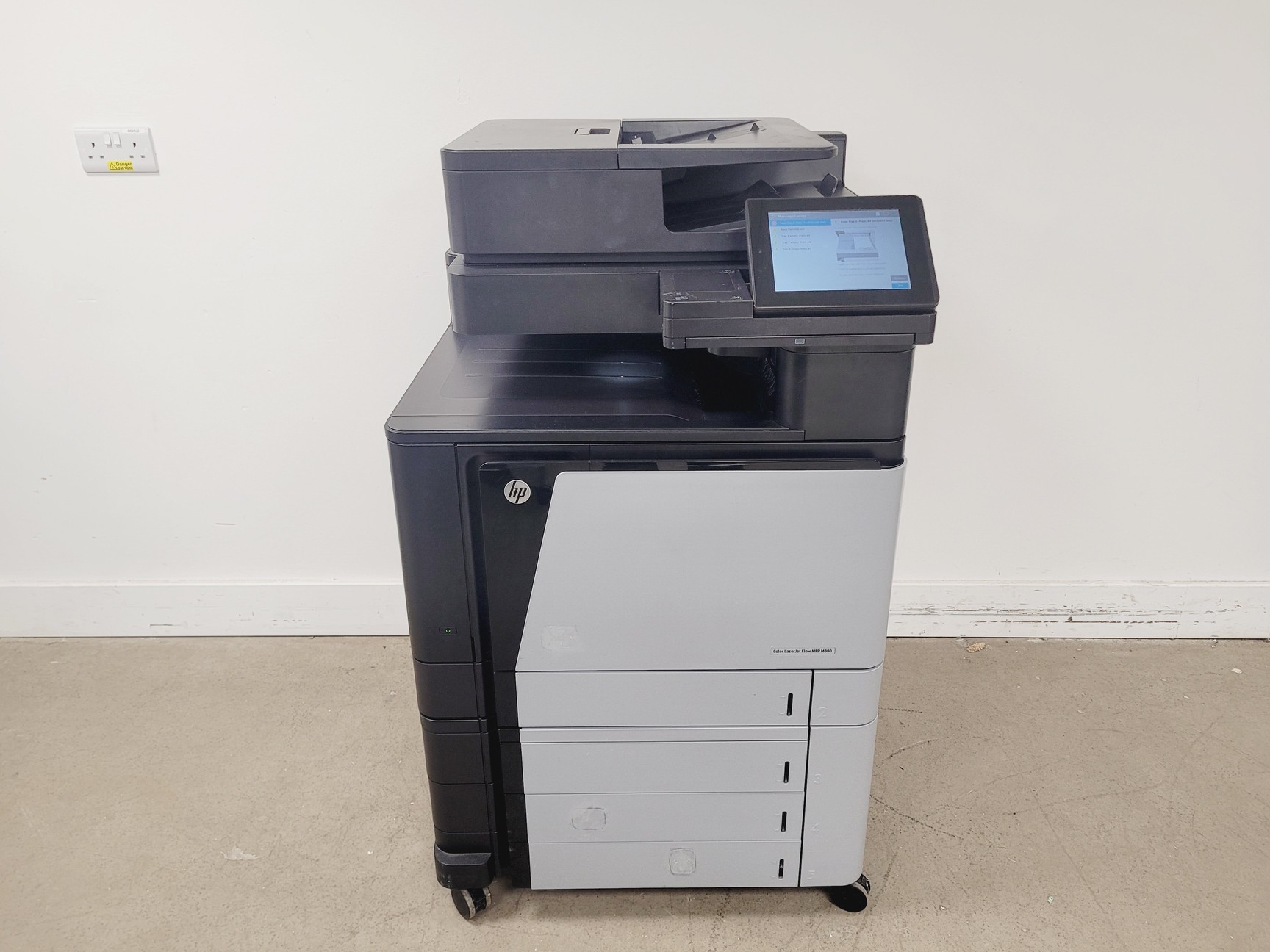 Image of HP Colour Laser Jet Flow MFP M880 Series Printer