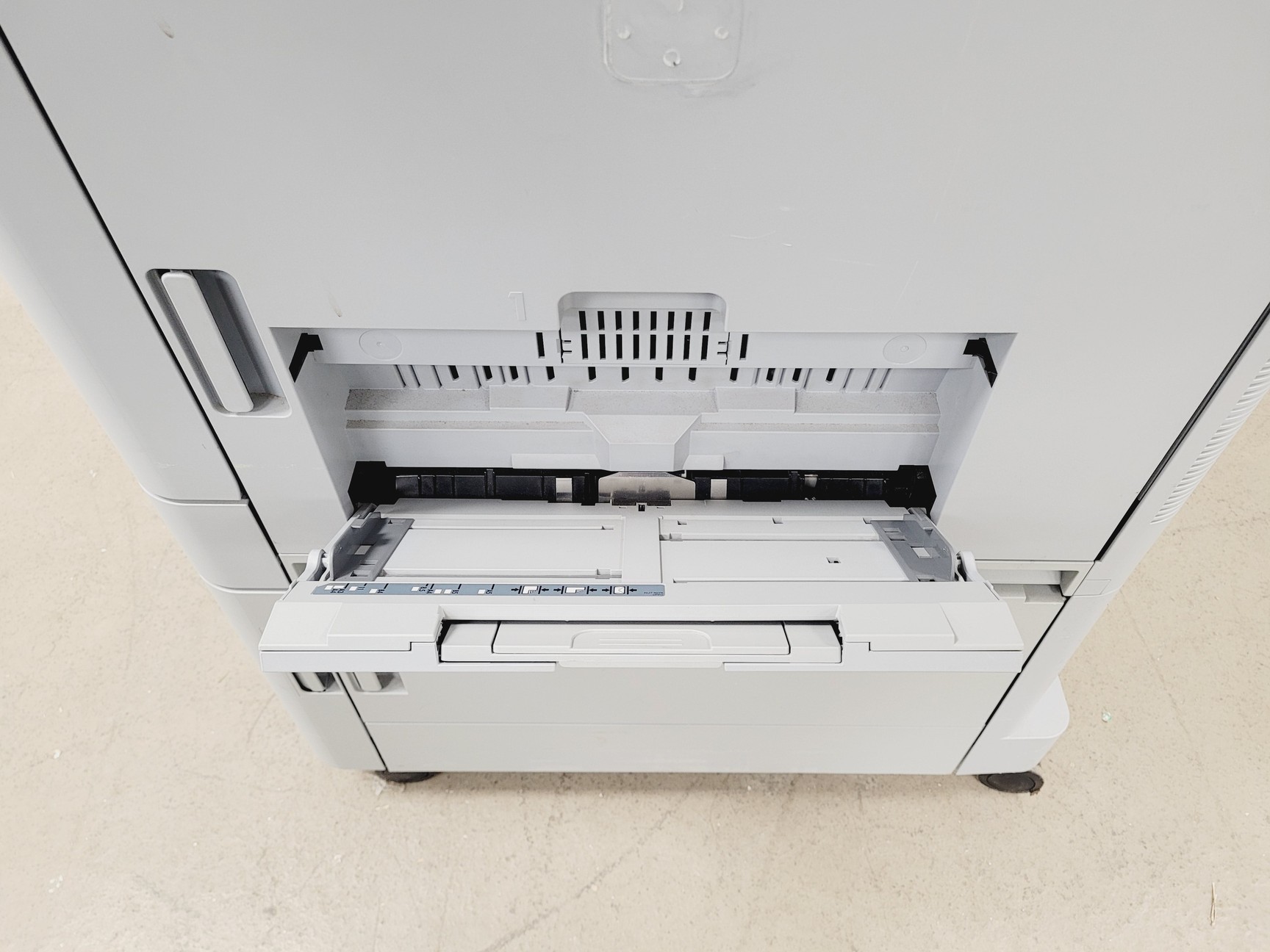Image of HP Colour Laser Jet Flow MFP M880 Series Printer