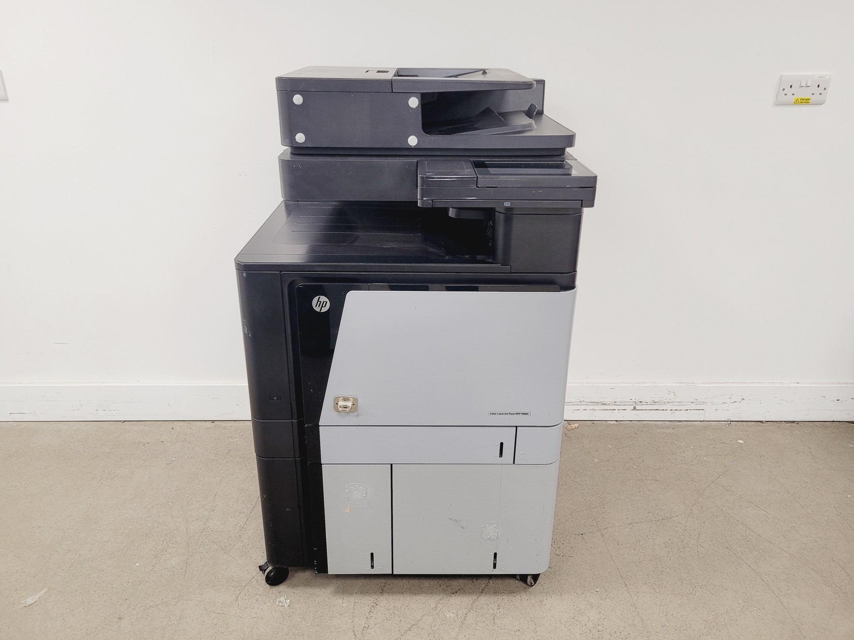 Image of HP Colour Laser Jet Flow MFP M880 Series Printer