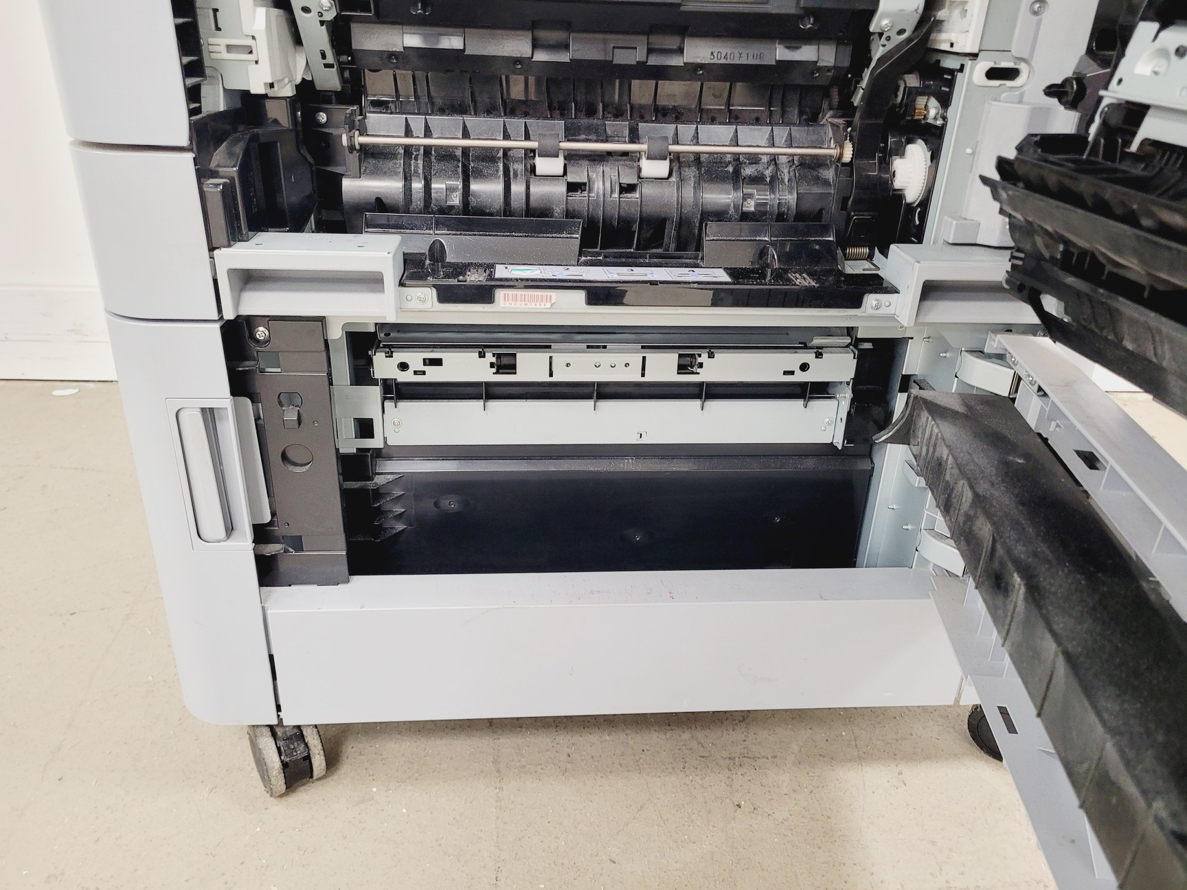 Image of HP Colour Laser Jet Flow MFP M880 Series Printer