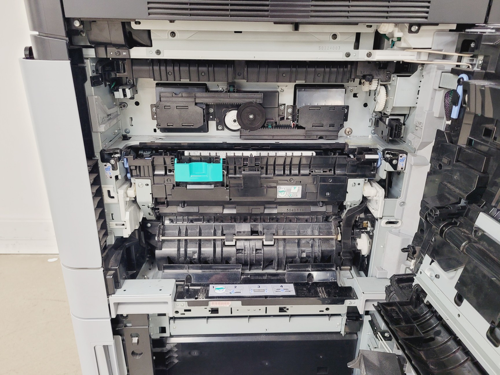 Image of HP Colour Laser Jet Flow MFP M880 Series Printer