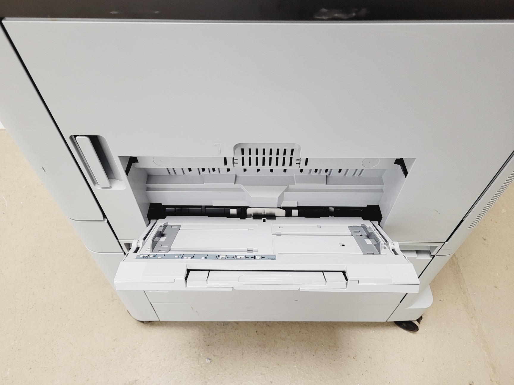 Image of HP Colour Laser Jet Flow MFP M880 Series Printer