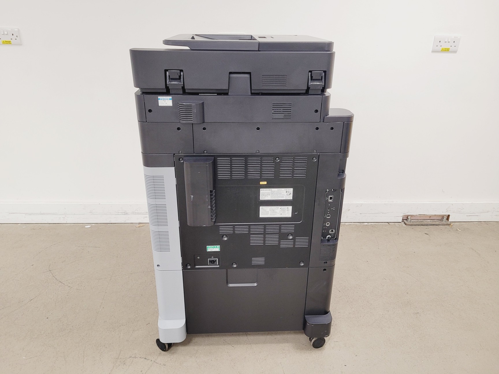 Image of HP Colour Laser Jet Flow MFP M880 Series Printer