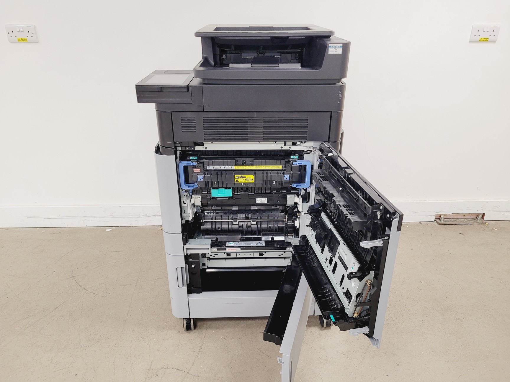 Image of HP Colour Laser Jet Flow MFP M880 Series Printer