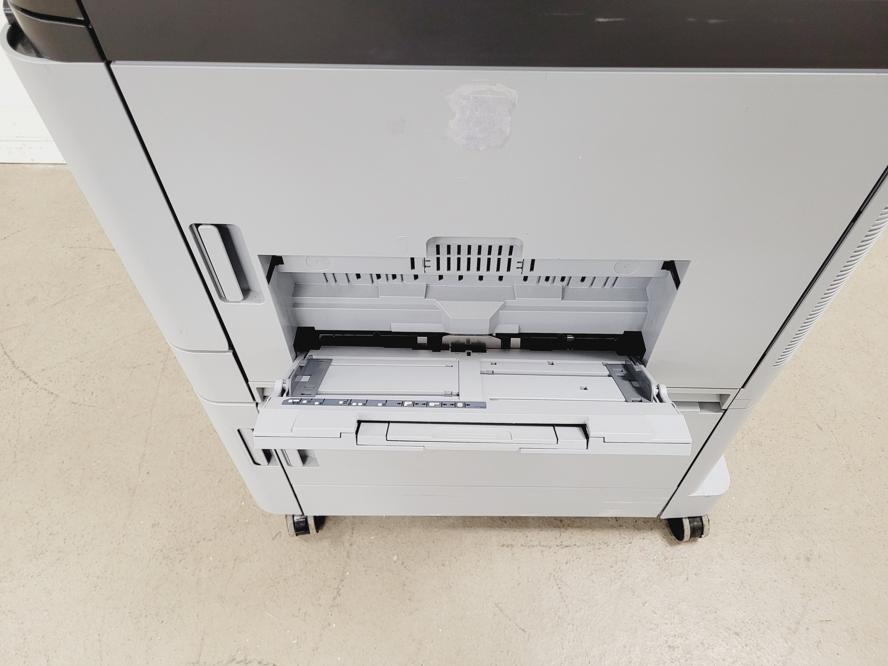 Image of HP Colour Laser Jet Flow MFP M880 Series Printer