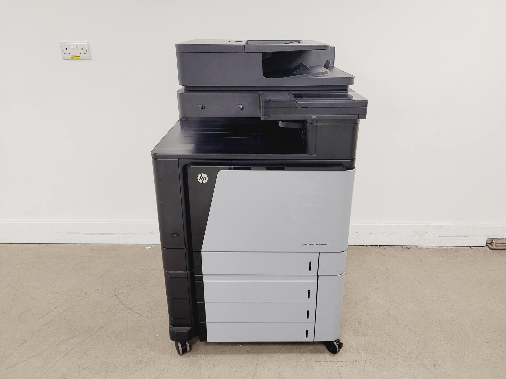 Image of HP Colour Laser Jet Flow MFP M880 Series Printer