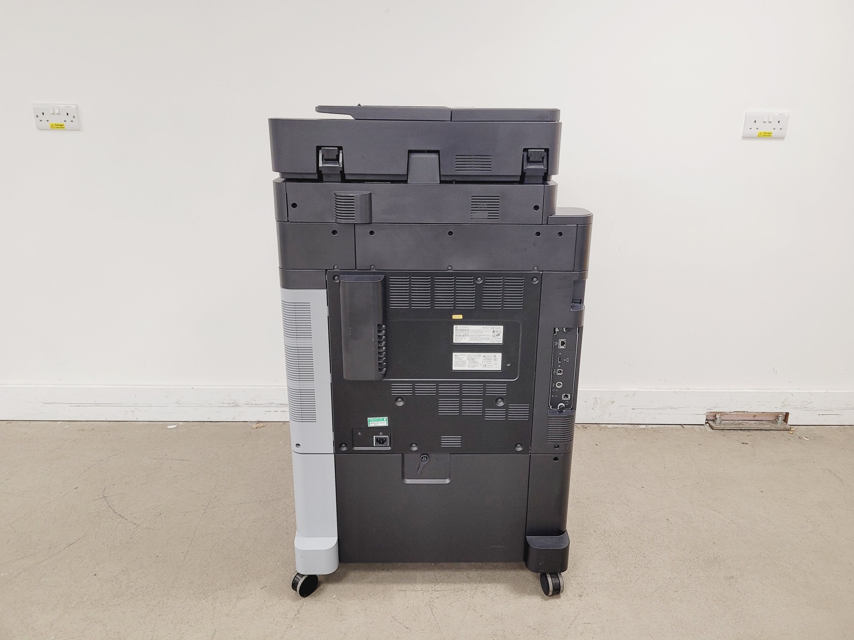 Image of HP Colour Laser Jet Flow MFP M880 Series Printer