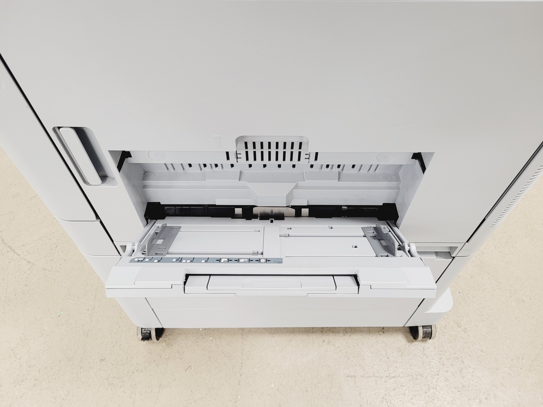 Image of HP Colour Laser Jet Flow MFP M880 Series Printer