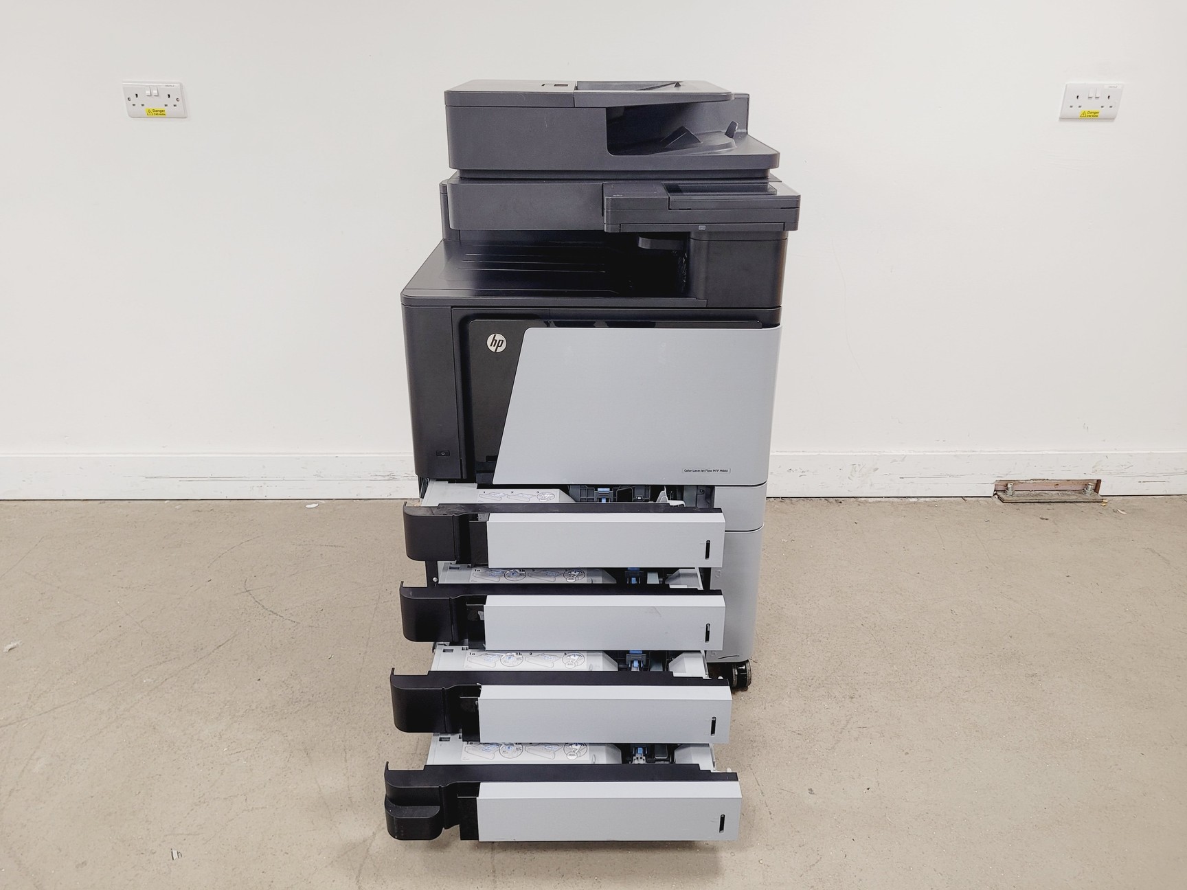 Image of HP Colour Laser Jet Flow MFP M880 Series Printer
