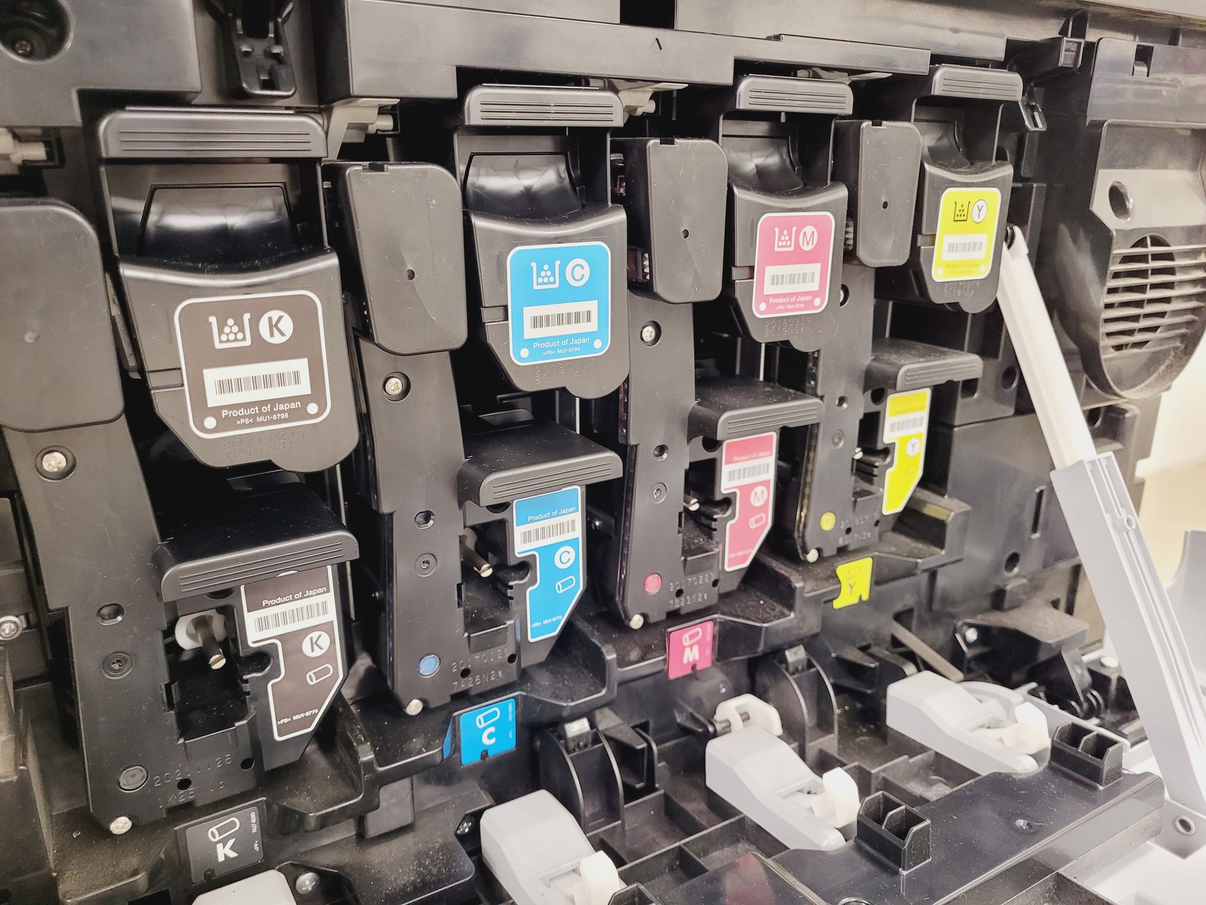 Image of HP Colour Laser Jet Flow MFP M880 Series Printer